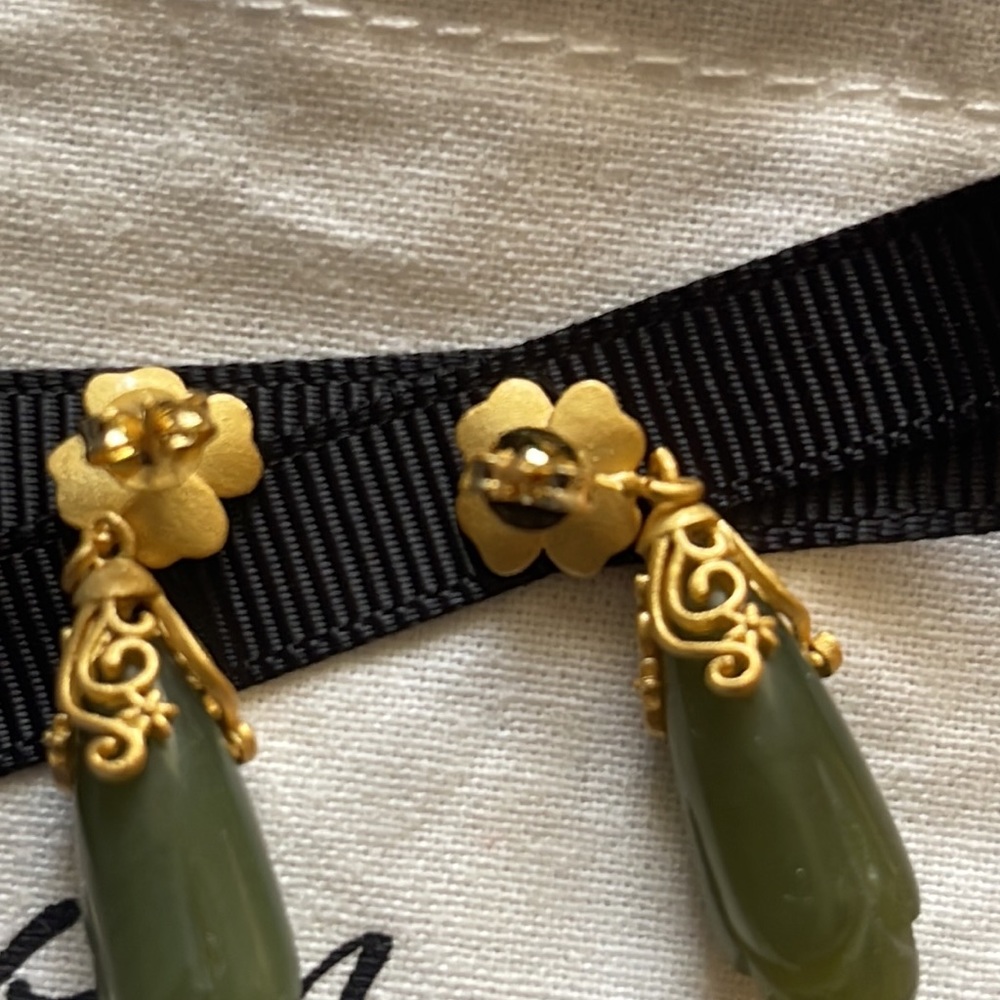Beautiful  Jade Green beads dangle earrings 14K Gold-Dipped Textured Gold Flower - Picture 10 of 14